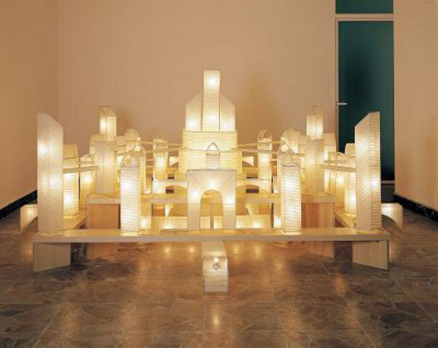 Carlos Garaicoa: No Way Out, 2002, installation of wood table, wire, rice paper, light, 140 x 330 x 330 cm, Courtesy Galleria Continua, San Gimignano / Beijing / Le Moulin, Photo by Ela Bialkowska | Irish Museum of Modern Art Carlos Garaicoa: No Way Out, 2002, installation of wood table, wire, rice paper, light, 140 x 330 x 330 cm, Courtesy Galleria Continua, San Gimignano / Beijing / Le Moulin, Photo by Ela Bialkowska | Irish Museum of Modern Art