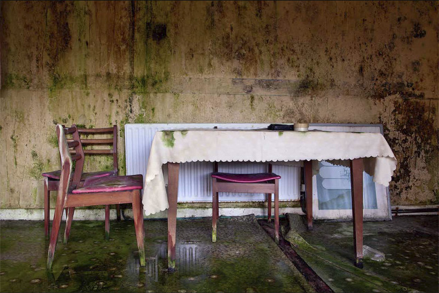 Jeanette Lowe: Waiting, Charlemont Street Flats | Friday 11 July – Friday 25 July 2014 | 