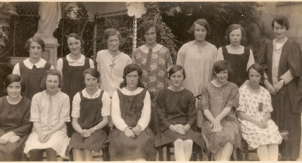 St. Mary's pupils (Convent Terrace) mid 1920s. Mary (May) McGrath back row, far left. | School Days: Cobh & Great Island | Thursday 2 May – Sunday 7 July 2019 | SIRIUS