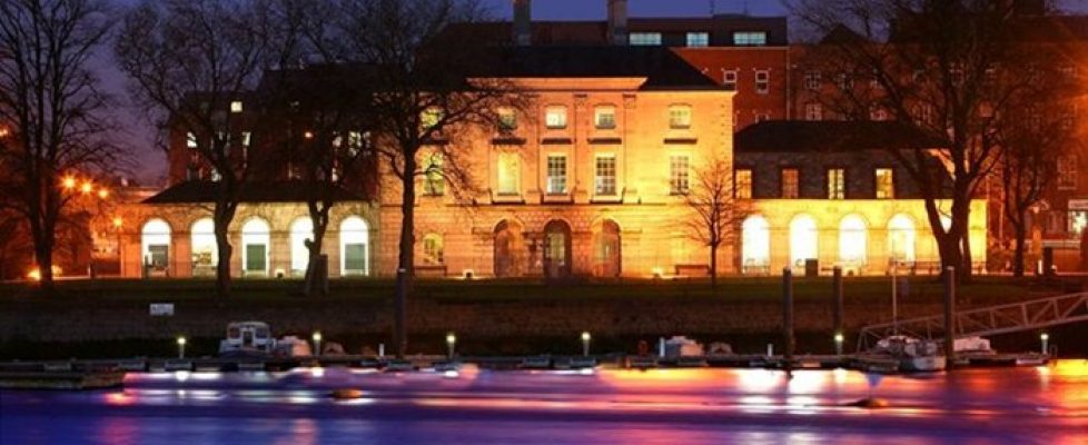 The-Hunt-Museum--Night-View