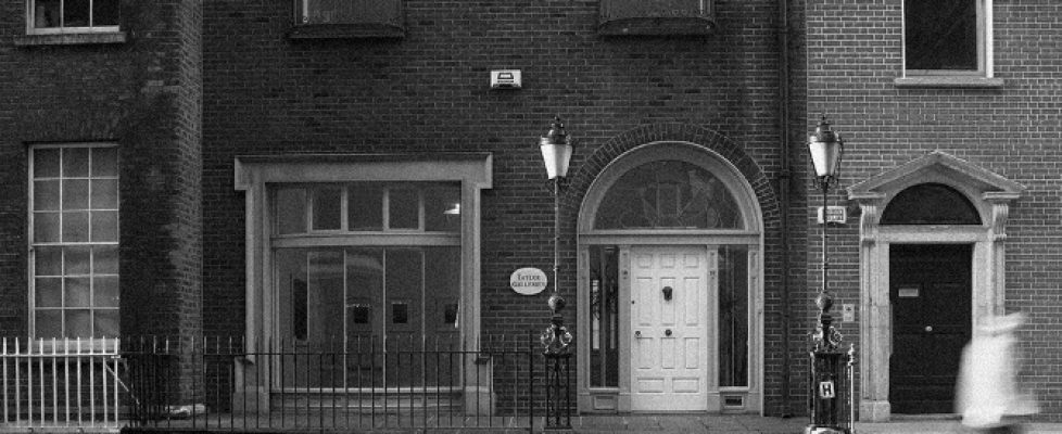 taylorgalleries_exteriorlightgrain