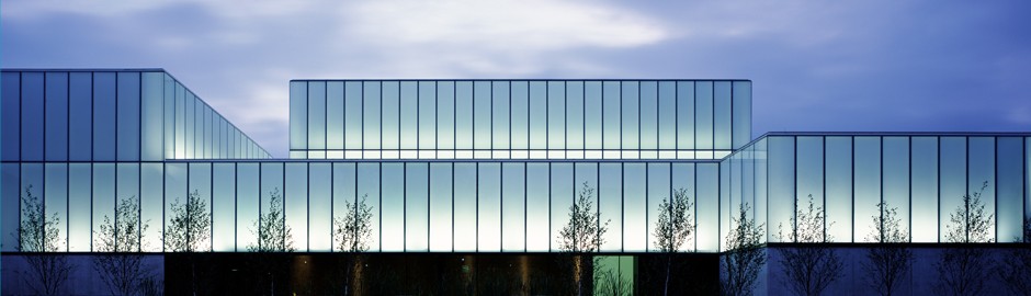 Andrew Kearney: Silence, 2001, fabric inflatable orb with internal sound to light system, diameter 5 meters  | VISUAL Centre for Contemporary Art