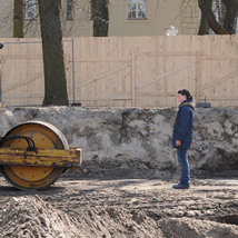 O |  Green On Red Gallery 
Spencer Dock Park Lane, Dublin 1 | Friday 2 September to Saturday 1 October 2011 | to 