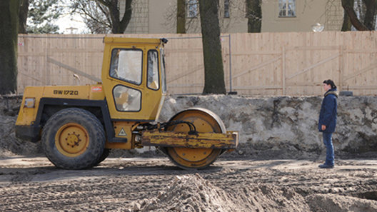 Sofia Hulten: Immovable Object / Unstoppable Force

, (2005 - ) DVD video, 14 mins. Image is courtesy of the artist.  | O | Friday 2 September  – Saturday 1 October 2011 | Green On Red Gallery