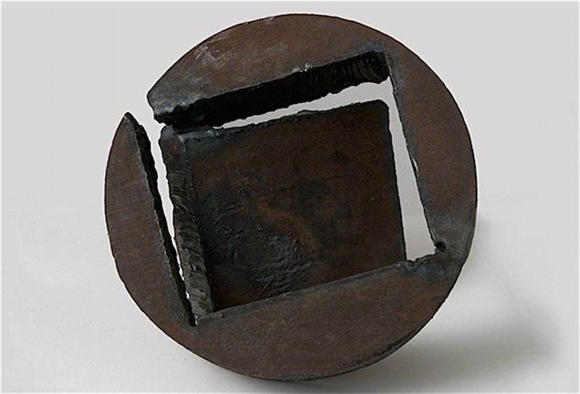 Giuseppe Spagnulo: Cerchio Spezzato

, 2006, steel (unique), 21 x 22.5 x 20 cm | Iron & Steel – an exhibition of international sculpture | Thursday 21 February  – Thursday 25 April 2013 | Hillsboro Fine Art