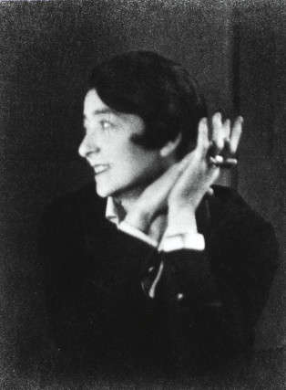 Berenice Abbott: Portrait of Eileen Gray, Paris, 1926, © Berenice Abbott/Getty Images | Eileen Gray: Architect Designer Painter | Saturday 12 October 2013  – Sunday 26 January 2014 | IMMA