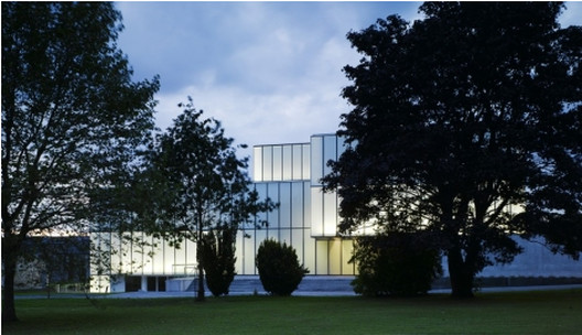 Trajectories in Irish Modernism | Thursday 20 February  – Thursday 3 April 2014 | VISUAL Centre for Contemporary Art