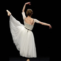 Véronique Doisneau (2004) – A film by Jérôme Bel |  VISUAL Centre for Contemporary Art 
Old Dublin Road, Carlow | Saturday 3 October 2015 to Sunday 10 January 2016 | to 