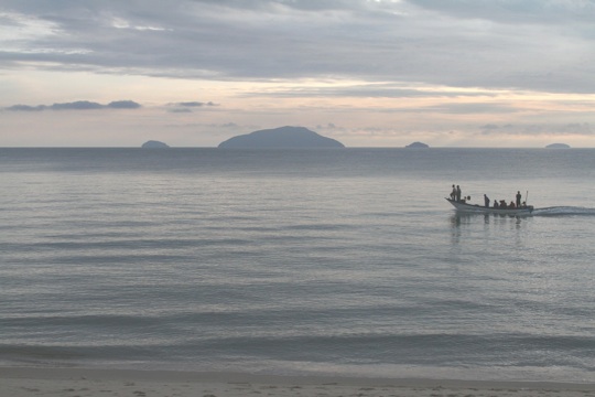 Spring Watching Pavilion | Saturday 3 October  – Saturday 14 November 2015 | VOID