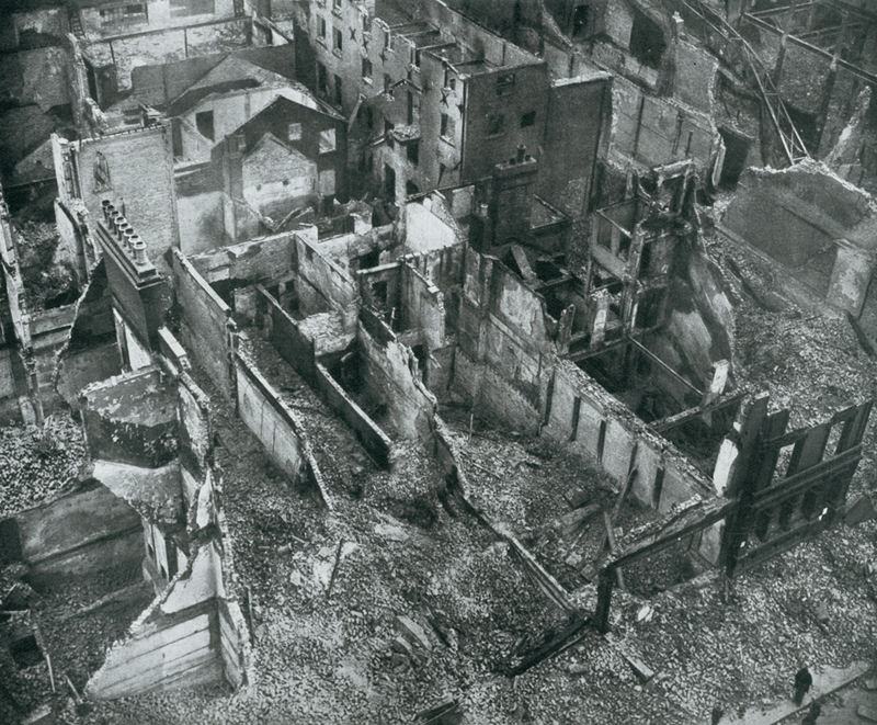 Sackville Street viewed from above. Image courtesy of South Dublin Libraries | Reflecting 1916 | Saturday 19 March  – Sunday 8 May 2016 | Photo Museum Ireland