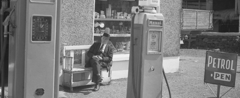 Timmy-Johny O'Sullivan, Hardware Merchant