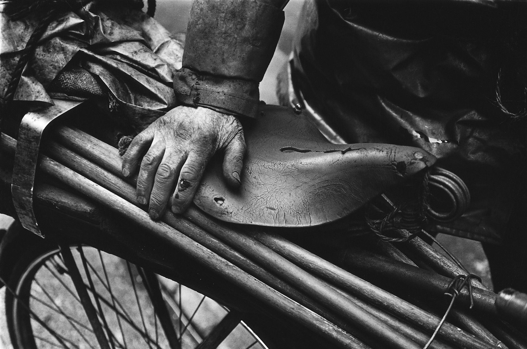 Bill Doyle: 'Murphy's Hand', Cork, 1980s | From our archives…Bill Doyle’s Ireland | Saturday 18 March  – Tuesday 28 March 2017 | Photo Museum Ireland