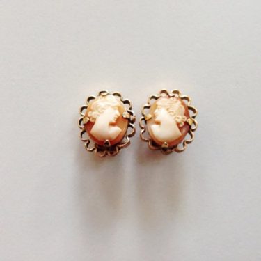 Anne Maree Barry: Otium cum Dignitate ~ Leisure With Dignity |  The LAB 
Foley Street, Dublin 1 | Friday 16 June to Sunday 20 August 2017 | to 