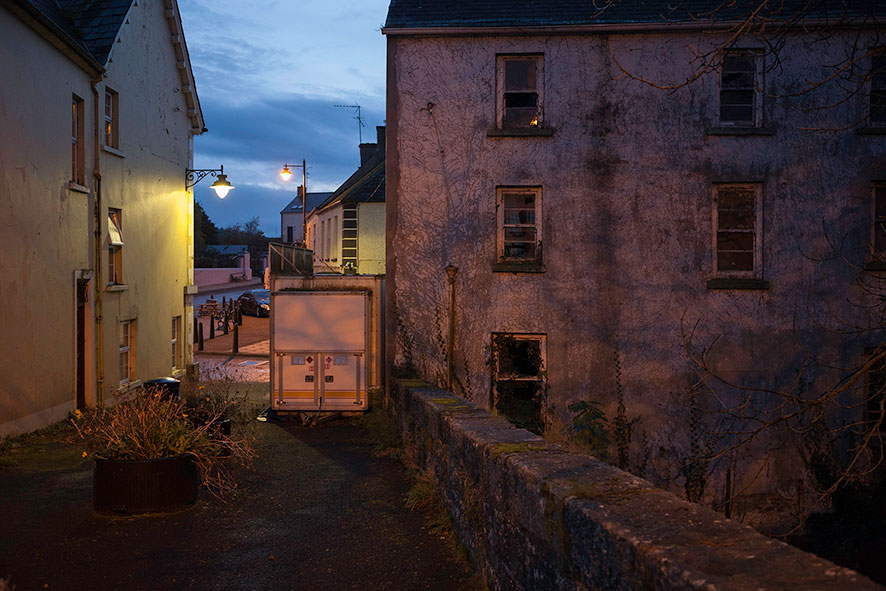 Untitled © Kate Nolan 2017 | Kate Nolan: LACUNA | Saturday 9 September  – Sunday 22 October 2017 | Photo Museum Ireland