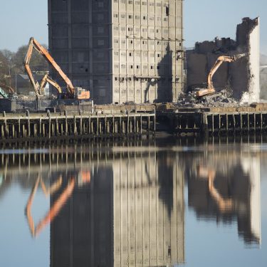 Keith Currams: 10 Stories to Dust |  Garter Lane Arts Centre 
O'Connell Street Waterford | Friday 5 January to Saturday 27 January 2018 | to 