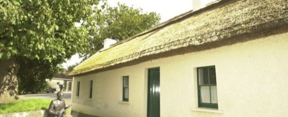 The_Centre,_August_2001 (1)