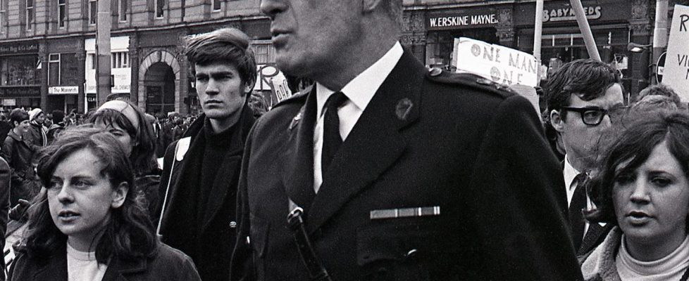 WEBcrop-for-Source_Buzz-Logan_courtesy-estate-of-Buzz-Logan_Linen-Hall-Library-3098