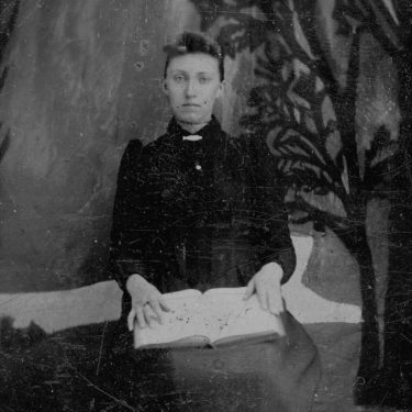 Susan MacWilliam: The Telepaths |  Golden Thread Gallery 
23-29 Queen Street Belfast BT1 6EA | Thursday 2 May to Saturday 22 June 2019 | to 