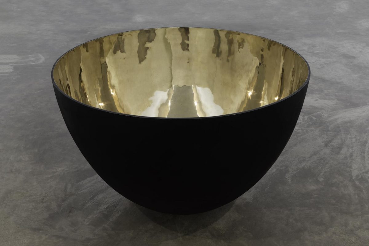 Guggi, Pot I, (detail), 2019, polished bronze and black patina, edition of 3, 81 x 119.5 x 119.5 cm / 31.9 x 47 x 47 in | Guggi: Broken | Friday 13 December 2019  – Friday 17 January 2020 | Kerlin Gallery