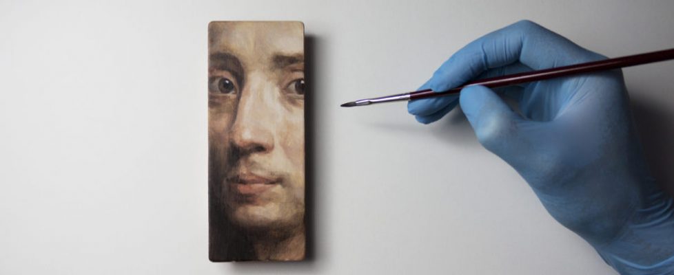 painting_with_glove_mantaspoderys