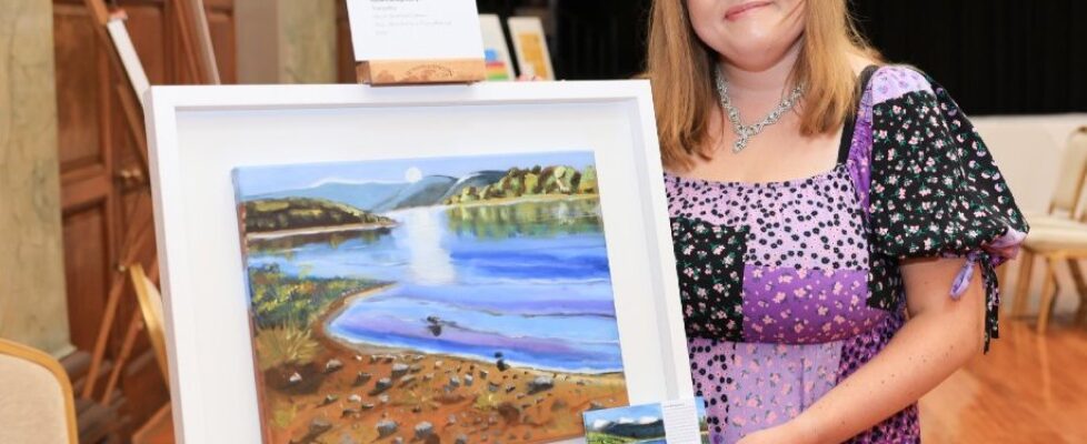 Niamh-Eldridge-Barry-Tranquility-2023-Oil-on-canvas-30-x-40cm-Image-courtesy-of-the-artist-and