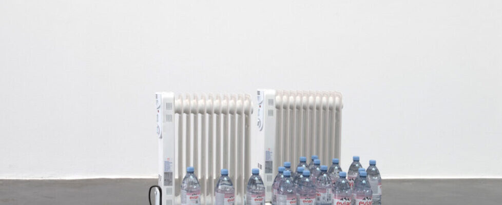 installation-shot-of-Trap-Piece-7-BPA-‘Sneckdown’-Espacio-de-Arte-Contemporaneo-de-Castellon-2023-©-EACC-Photo_-Roberto-Ruiz-Arguedas.-Plastic-water-bottles-and-heater_2024-08-28-172845_gnuz