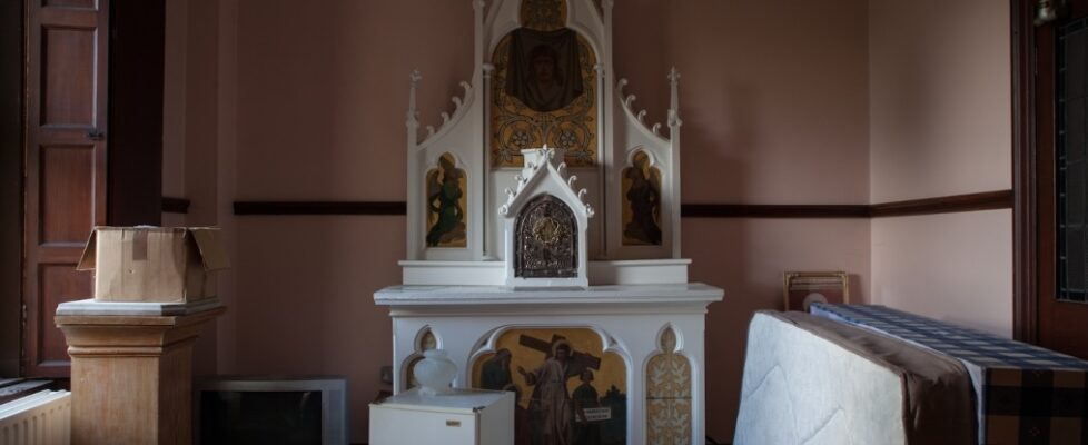 P-Rowan-3_Tabernacle_Under_a_Vaulted_Sky_PRowan