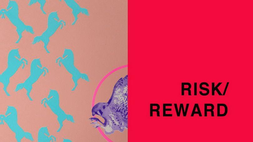 RISK/ REWARD: Limerick Printmakers at 25 | Thursday 21 November 2024  – Sunday 12 January 2025 | Limerick City Gallery | Image: landscape-oriented image; the right-hand side is a very red, almost-square rectangle on which the text ‘RISK/ REWARD’ is written in large (each letter‘s height is about 10% of the height of the rectangle) black sans-serif capital letters; on the left is, probably, a cropped artwork; the background is a dark pink and on it we see a repeated motif of a rearing horse in flat turquoise (no detail inside the outline); bottom right there is the truncated arc of a puce circle on top of which appears a raptor, wings open, claws out, probably about to snare lunch 